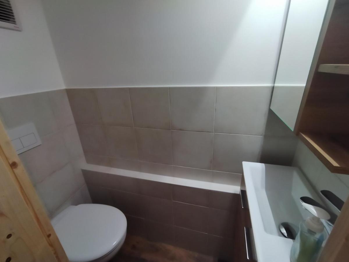 Schmal & Hoch - Willkommen Im Schmalsten Haus Von Bad Frankenhausen Exteriör bild